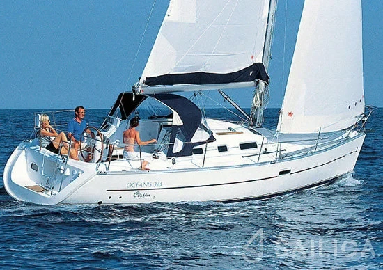 Oceanis 323 Clipper - Yacht Charter Sailica