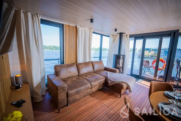 WOMA D13 - Yacht Charter Sailica