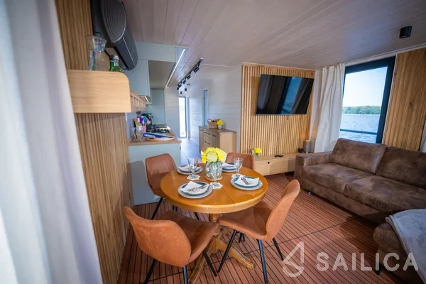 WOMA D13 - Yacht Charter Sailica
