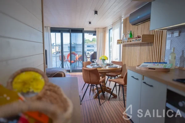 WOMA D13 - Yacht Charter Sailica