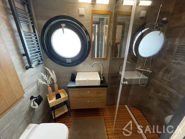 WOMA D13 - Yacht Charter Sailica