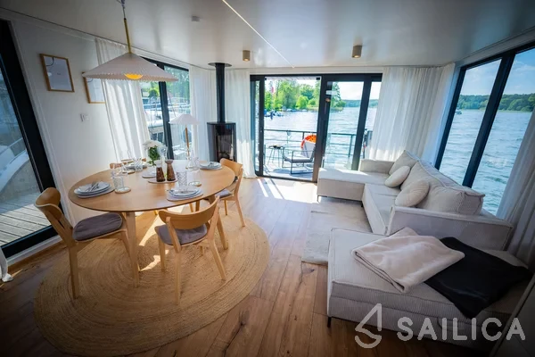 WOMA D13 - Yacht Charter Sailica