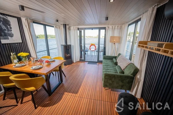 WOMA D13 - Yacht Charter Sailica