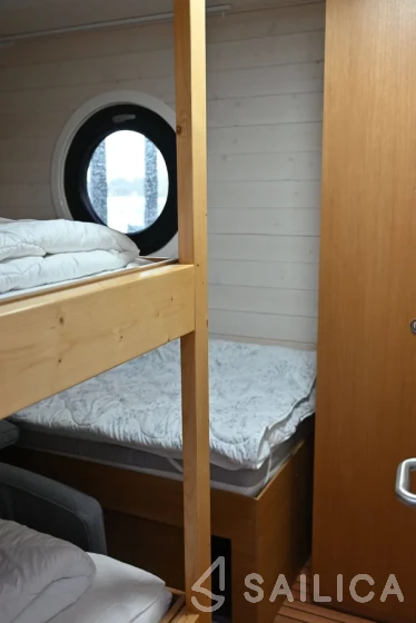 WOMA D13 - Yacht Charter Sailica