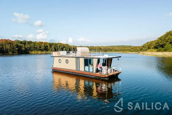 WOMA D13 - Yacht Charter Sailica