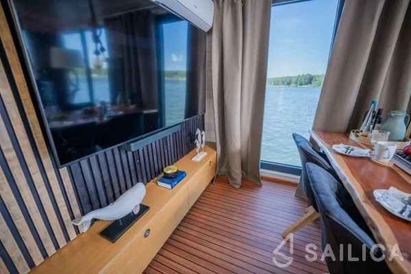 WOMA D13 - Yacht Charter Sailica