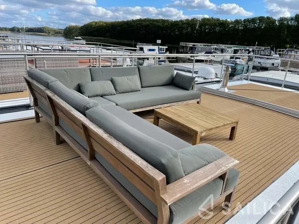 WOMA D13 - Yacht Charter Sailica