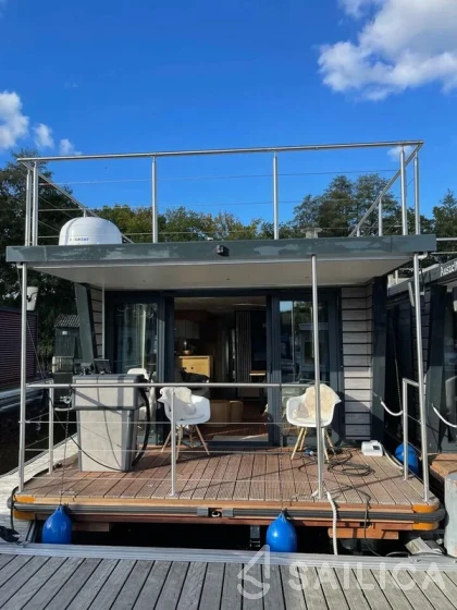 WOMA D13 - Yacht Charter Sailica