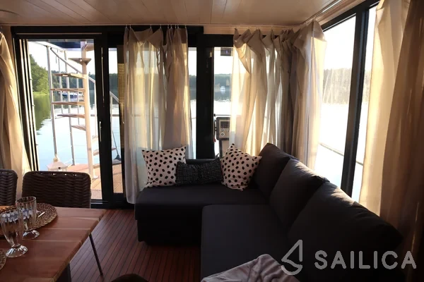WOMA D13 - Yacht Charter Sailica