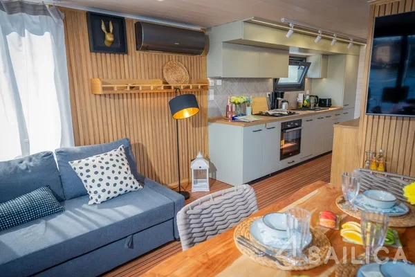 WOMA D13 - Yacht Charter Sailica
