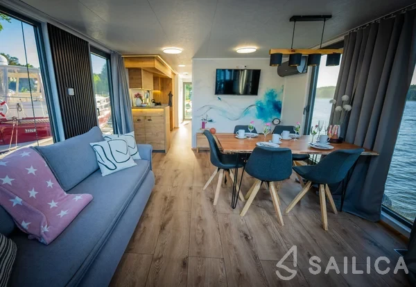WOMA D13 - Yacht Charter Sailica