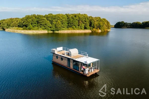 WOMA D13 - Yacht Charter Sailica