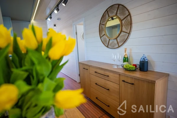 WOMA D13 - Yacht Charter Sailica