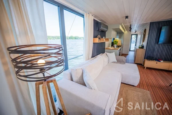 WOMA D13 - Yacht Charter Sailica
