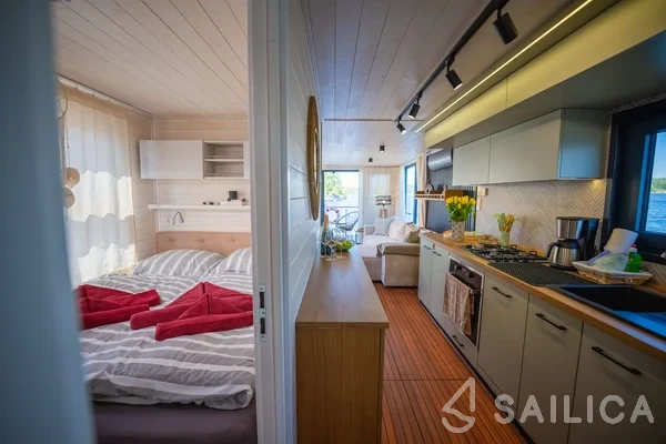 WOMA D13 - Yacht Charter Sailica