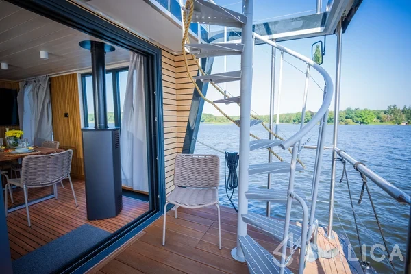 WOMA D13 - Yacht Charter Sailica