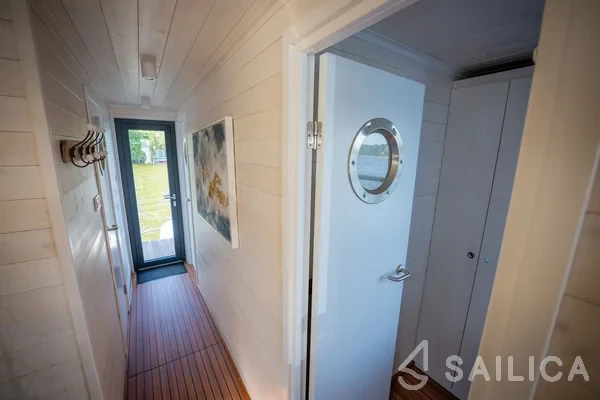WOMA D13 - Yacht Charter Sailica