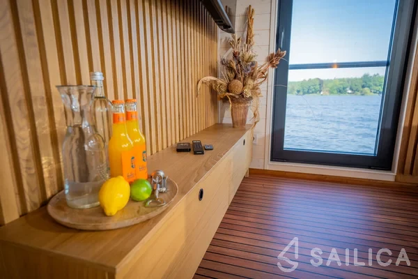 WOMA D13 - Yacht Charter Sailica