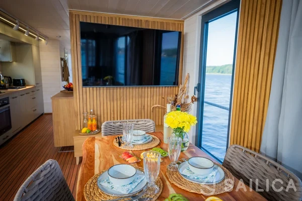 WOMA D13 - Yacht Charter Sailica
