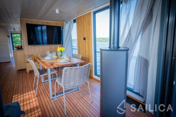 WOMA D13 - Yacht Charter Sailica