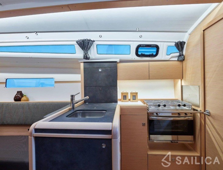 Sun Odyssey 349 - Yacht Charter Sailica