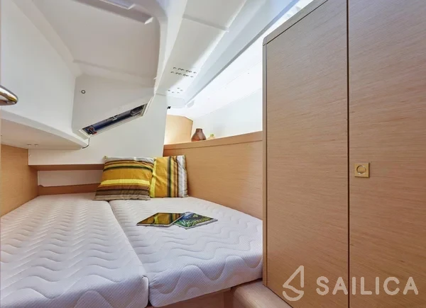 Sun Odyssey 349 - Yacht Charter Sailica