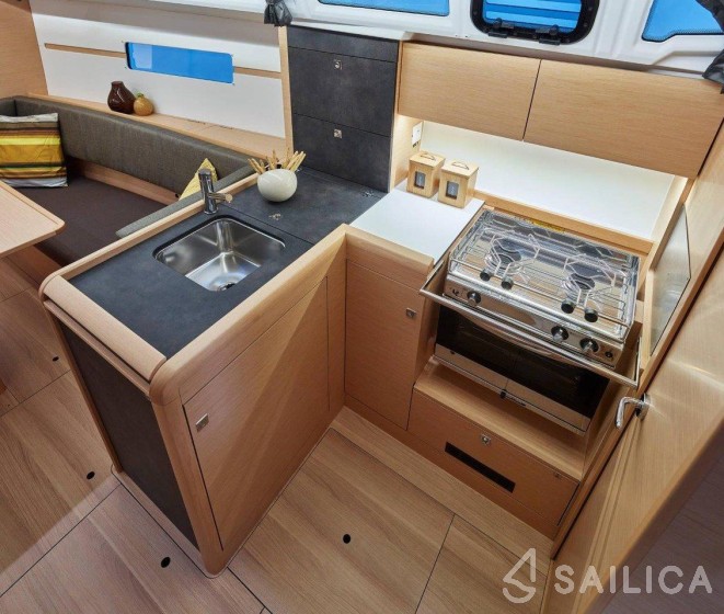 Sun Odyssey 349 - Yacht Charter Sailica