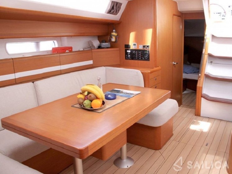 Jeanneau 53 - Yacht Charter Sailica