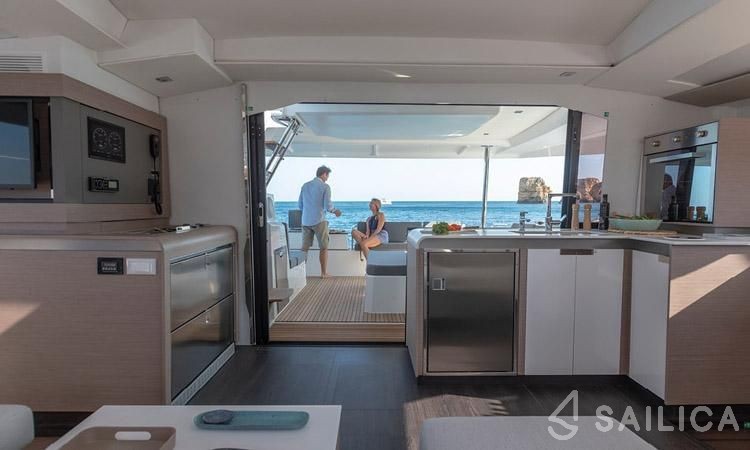 Elba 45 - Yacht Charter Sailica