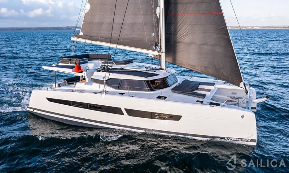 Aura 51 - Yacht Charter Sailica
