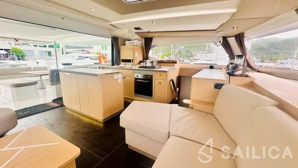 Aura 51 - Yacht Charter Sailica