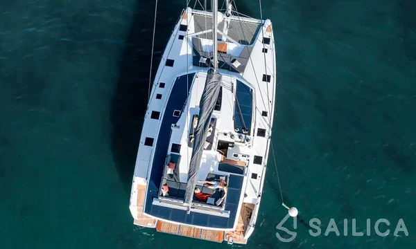 Aura 51 - Yacht Charter Sailica