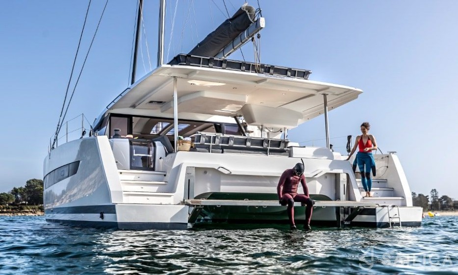 Aura 51 - Yacht Charter Sailica