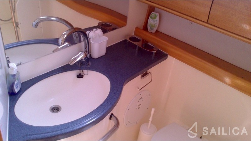 Bavaria 46 Cruiser - Yacht Charter Sailica