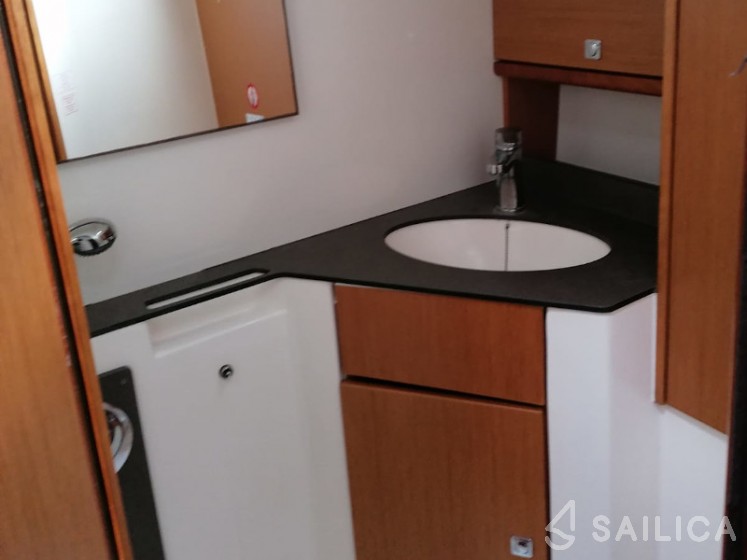 Bavaria Cruiser 46 - Yacht Charter Sailica