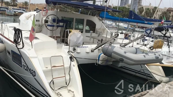 Lagoon 410 S2 - Yacht Charter Sailica
