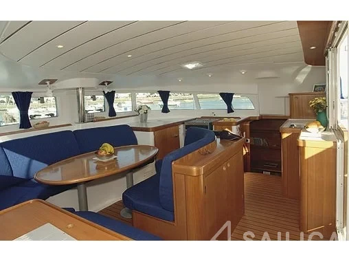 Lagoon 410 S2 - Yacht Charter Sailica