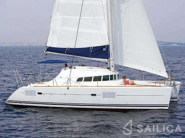 Lagoon 410 S2 - Yacht Charter Sailica