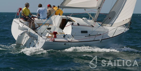 First 27.7 - Yacht Charter Sailica