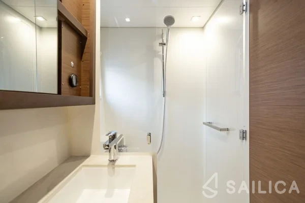 Lagoon 46  - Yacht Charter Sailica