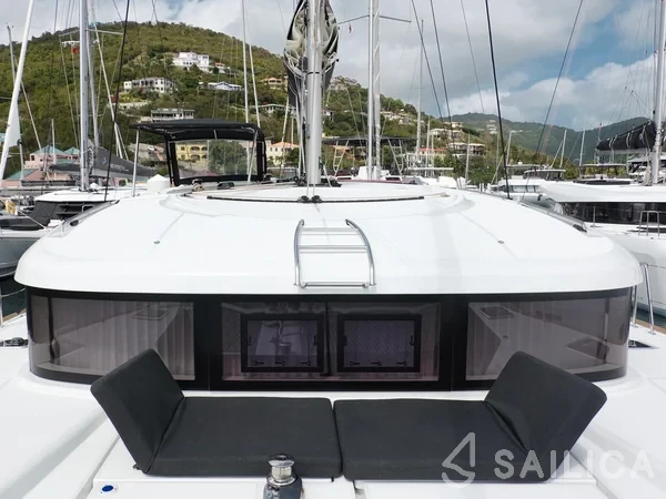 Lagoon 40 - Yacht Charter Sailica