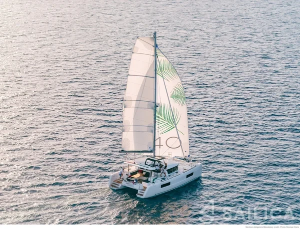 Lagoon 40 - Yacht Charter Sailica