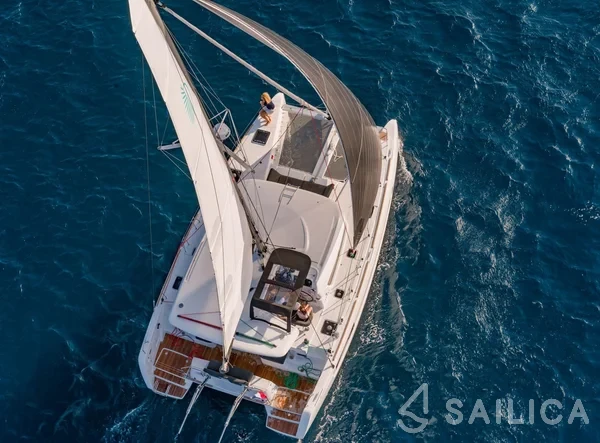 Lagoon 40 - Yacht Charter Sailica