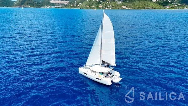 Lagoon 40 - Yacht Charter Sailica