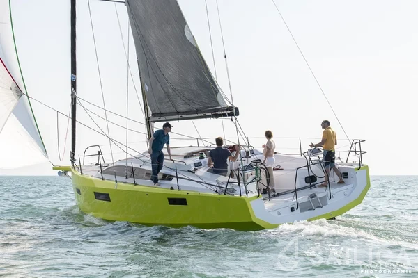 RM 1180 - Yacht Charter Sailica