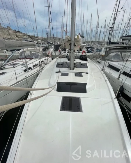 Dufour 430 Grand Large - Yacht Charter Sailica