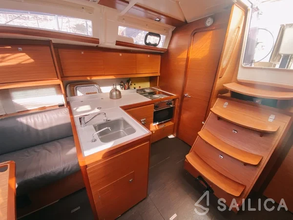 Dufour 390 Grand Large - Yacht Charter Sailica