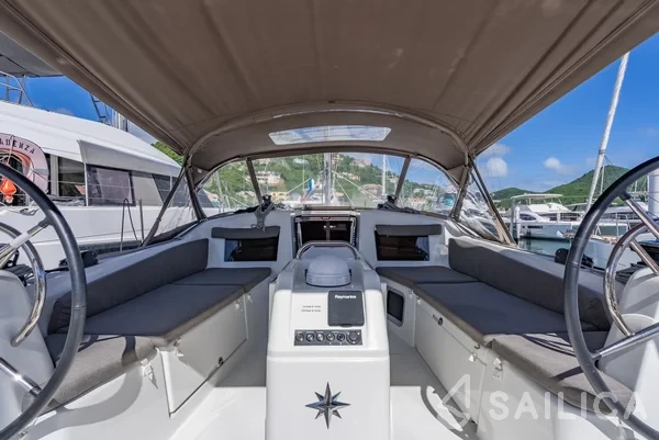 Sun Odyssey 410 - Yacht Charter Sailica