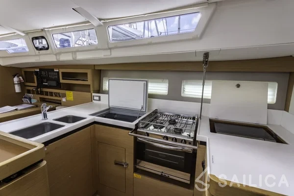 Sun Odyssey 490 - Yacht Charter Sailica