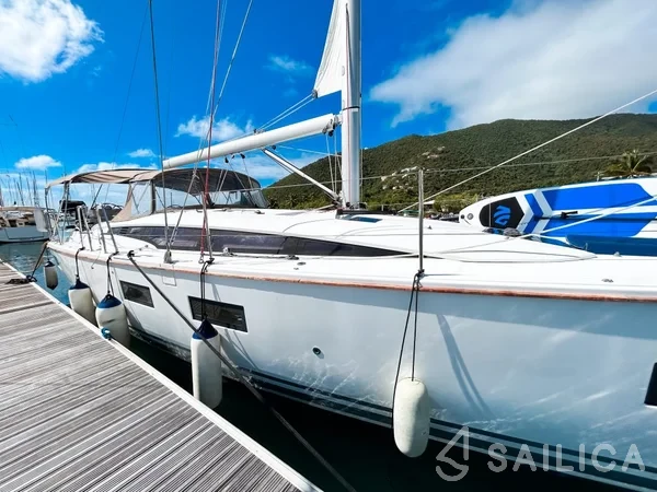 Jeanneau 54 - Yacht Charter Sailica